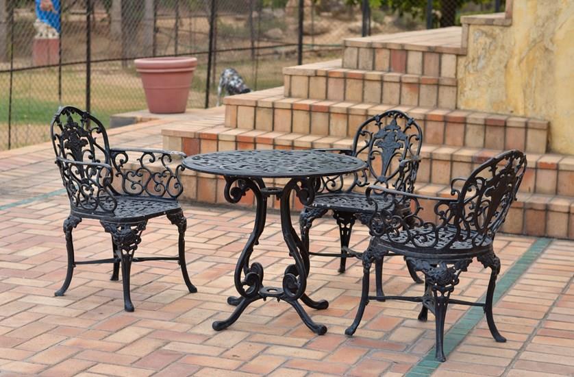 iron antique garden furniture